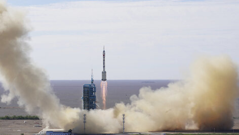 Erdvėlaivis &bdquo;Shenzhou 12&ldquo;