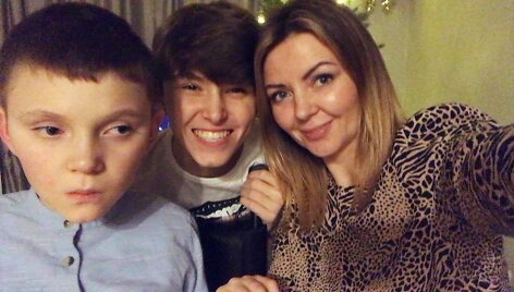 Julija Filatova su sūnumis