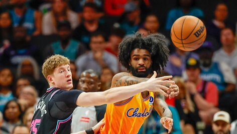 Kasparas Jakučionis ir Coby White'as