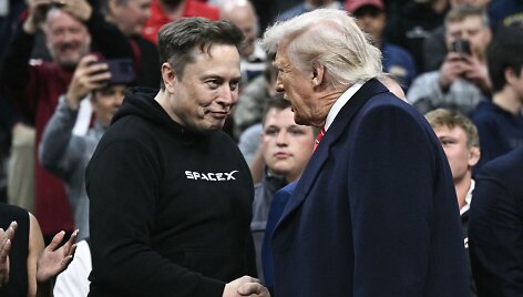 E. Muskas ir D. Trumpas / BRENDAN SMIALOWSKI / AFP