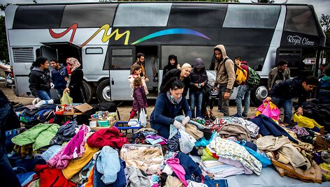 Serbijos - Kroatijos pasienyje su migrantais dirbantys savanoriai