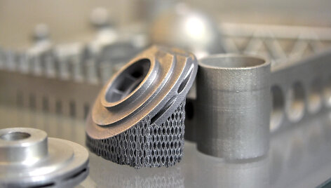 3D spausdintuvu sukurtos metalinės detalės