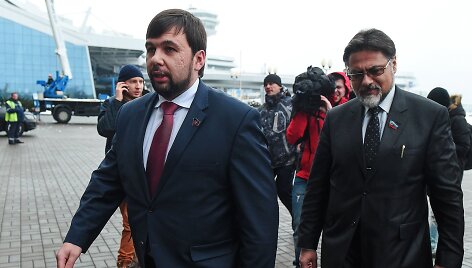 Derybų raundas Minske dėl taikos rytų Ukrainoje: Donecko ir Luhansko apsi&scaron;aukėli&scaron;kų respublikų atstovaiDenisas Pu&scaron;ilinas (kairėje) ir Vladislavas Deinego 2015 m. sausio 31 d. 