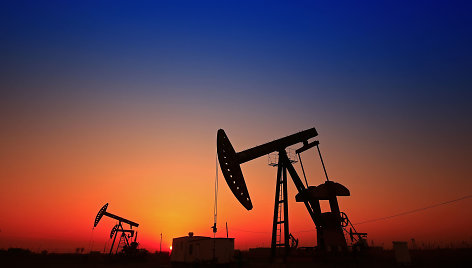 Naftos kainos pradėjo savaitę su pliuso ženklu