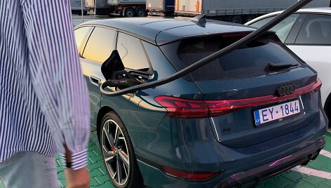 30 dienų po Europą elektromobiliu: nei&scaron;semiami grožio kilometrai ir būtina ilgų atostogų dovana sau