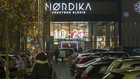 „Ikea“ ir „Nordika“ prekybos centrų prieigos sugriežtinto karantino išvakarėse