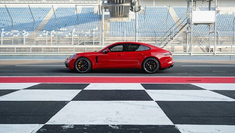 „Porsche Panamera GTS“