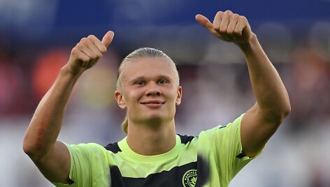 Erlingas Haalandas dviem įvarčiais prisidėjo prie &bdquo;Manchester City&ldquo; pergalės.