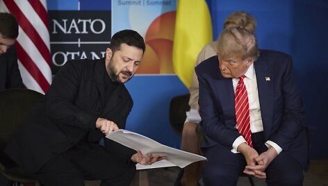 Volodymyras Zelenskis ir Donaldas Trumpas Hagoje / Ukraine Presidency/Ukrainian Pre / ZUMAPRESS.com