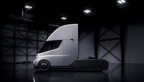 Los Andžele pristatytas naujasis „Tesla“ elektrinis vilkikas – „Tesla Semi“