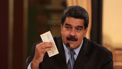 Nicolas Maduro laiko naująją Venesuelos valiutą