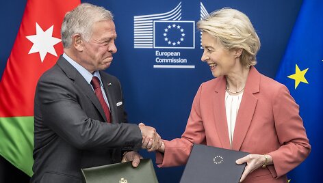Abdullah II ir Ursula von der Leyen / Wiktor Dabkowski / ZUMAPRESS.com