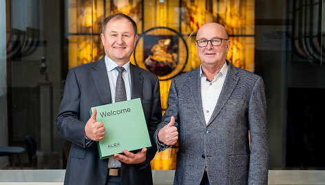 I&scaron; kairės Teltonikos įmonių grupės įkūrėjas Arvydas Pauk&scaron;tys ir Kauno meras Visvaldas Matijo&scaron;aitis