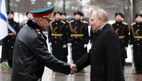 Sergejus Šoigu ir Vladimiras Putinas