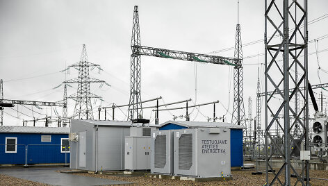 &bdquo;Litgrid&ldquo; atveria pirmąją prie elektros perdavimo tinklo prijungtą bateriją 