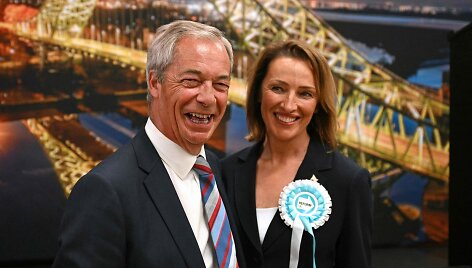 N. Farage'as ir S. Pochin / OLI SCARFF / AFP