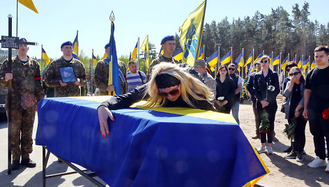 Kare žuvusio Ukrainos kario laidotuvės Irpinėje