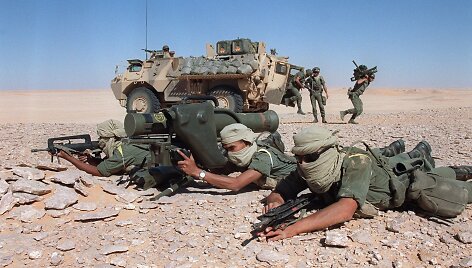 Prancūzų legiono kariai Saudo Arabijos dykumoje