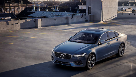 „Volvo S90 R Design“