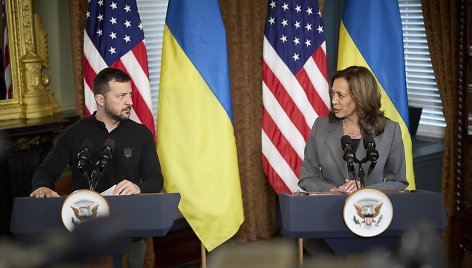 Ukrainos prezidentas Volodymyras Zelenskis ir JAV viceprezidentė Kamala Harris