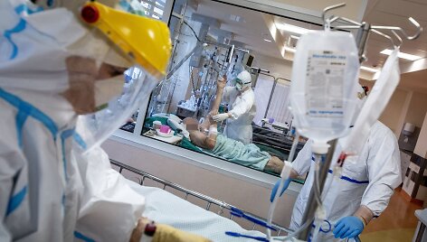 VUL Santaros klinikos. Kova su koronavirusu