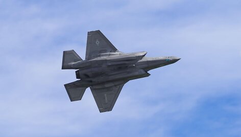 Naikintuvas  F‑35B &bdquo;Lightning II&ldquo;