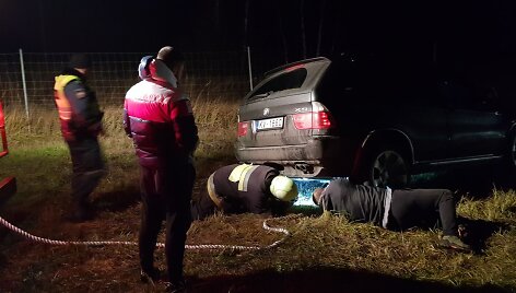 Prie Joni&scaron;kio BMW taranavo du automobilius