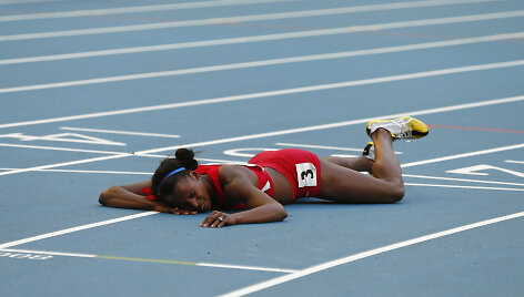  Alysia Montano