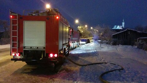 Gaisras &Scaron;iauliuose &ndash; žuvo trys mažos mergaitės