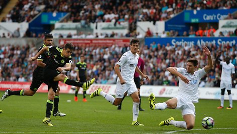 „Chelsea“ sužaidė lygiosiomis su „Swansea City“