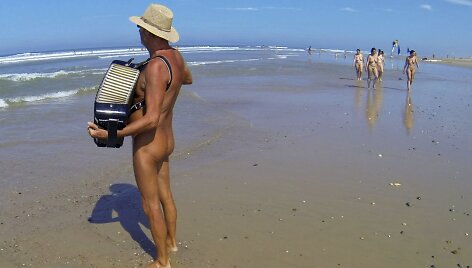 Nudistas