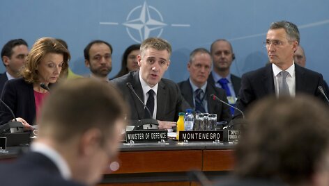 Juodkalnija oficialiai pakviesta prisijungti prie NATO