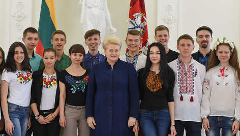Prezidentė susitinka su Luhansko srities ukrainiečių mokiniais