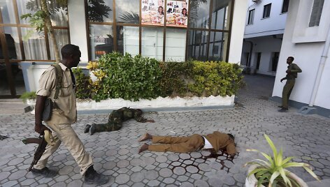 Somalio policijos pajėgos atkovojo vie&scaron;butį Mogadi&scaron;e.