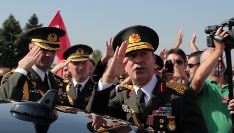 Generolas Hulusi Akaras