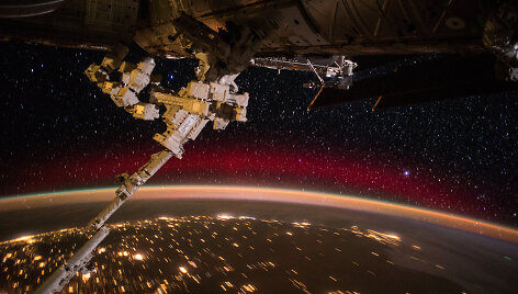 Nepakartojamos astronauto Scotto Kelly nuotraukos i&scaron; Tarptautinės kosminės stoties