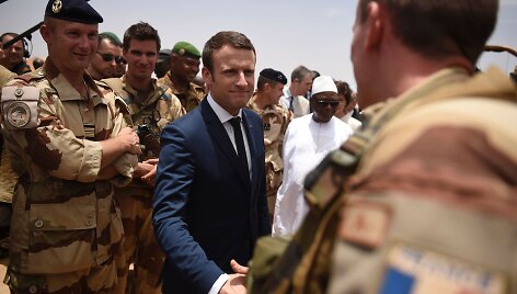 Emmanuelis Macronas Malyje