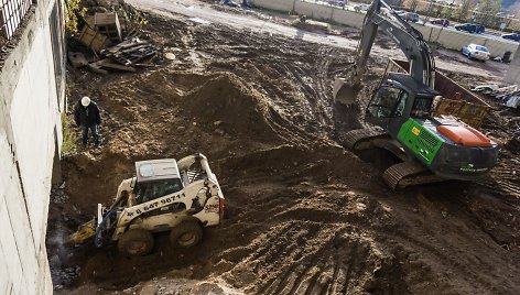 Prasidėjo Kauno vaiduoklio „Respublikos“ viešbučio griovimas 