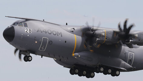 Krovininis karinis lėktuvas A400 M