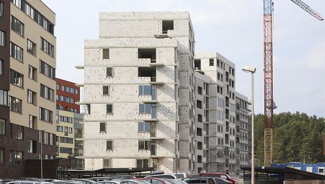 Daugiabučio automobilių stovėjimo aik&scaron;telė