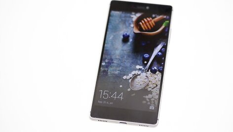 I&scaron;manusis telefonas &bdquo;Huawei P8&ldquo; 