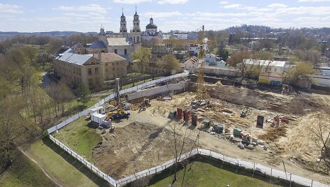 Ant Vilniaus I&scaron;ganytojo kalvos statomas daugiabučių projektas &bdquo;Misionierių sodai&ldquo;