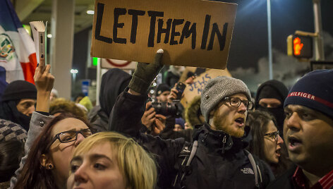 Protestas JAV oro uoste