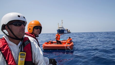 Apvirtusio laivo keleivių gelbėjimo operacija