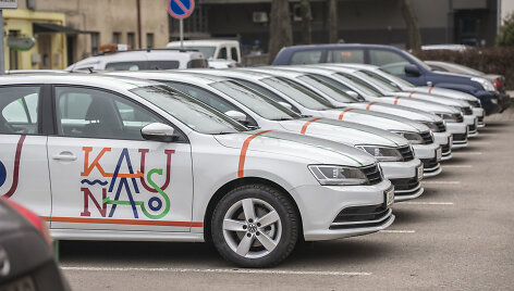Kauno miesto savivaldybė i&scaron;sinuomojo ekonomi&scaron;kus automobilius