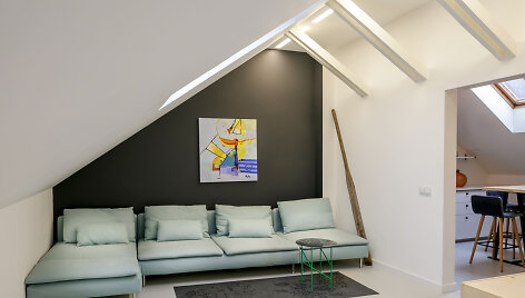 Neįprastų geometrinių formų palėpė Klaipėdos senamiestyje