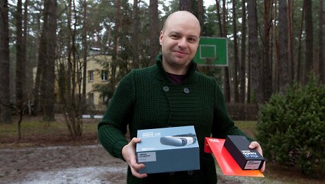 Jonas Matiukas džiaugiasi, kad &bdquo;Samsung S7&ldquo; &ndash; jau Lietuvoje. 
