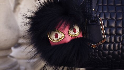 &bdquo;Fendi&ldquo; rankinė ir aksesuaras