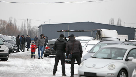 Kauno automobilių turguje