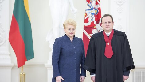 Prezidentė Dalia Grybauskaitė Prezidentūroje priėmė naujojo generalinio prokuroro Evaldo Pa&scaron;ilio priesaiką
